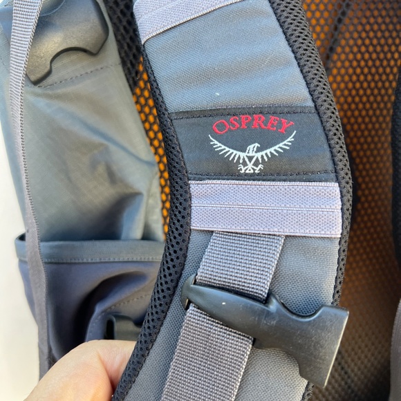 Osprey Backpack Daypack Stratos 40 Like New - Picture 6 of 10